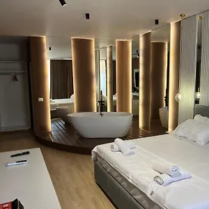 Capital Center فندق تيرانا